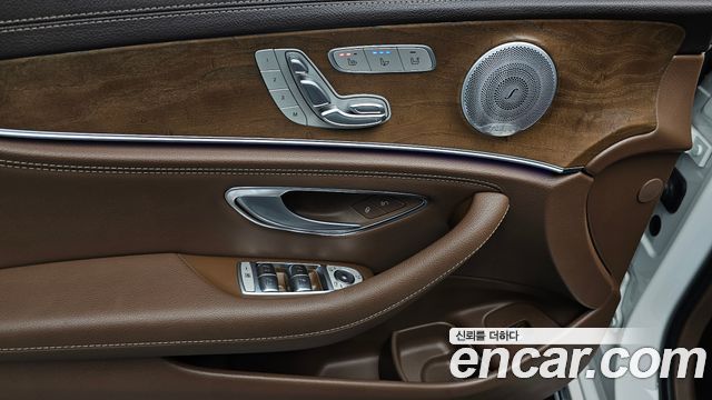 Mercedes-Benz E-Class (W213) E300 4MATIC Exclusive 2020 — фото 18