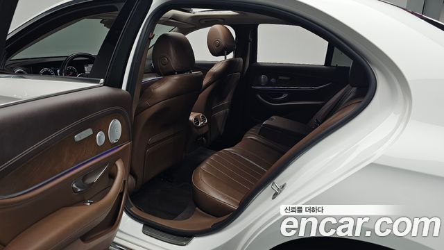 Mercedes-Benz E-Class (W213) E300 4MATIC Exclusive 2020 — фото 26