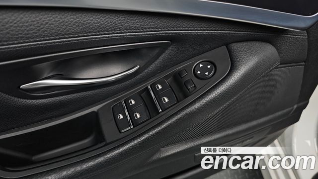 BMW 5 Series (F10) 520d 2014 — фото 31