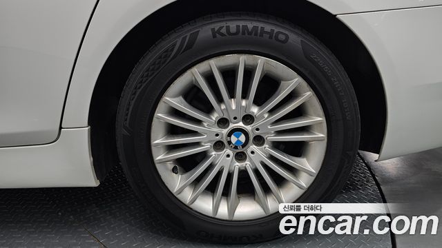 BMW 5 Series (F10) 520d 2014 — фото 39