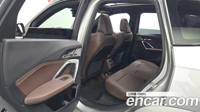 BMW X1 (U11) sDrive 20i M Sport 2023 — фото 11