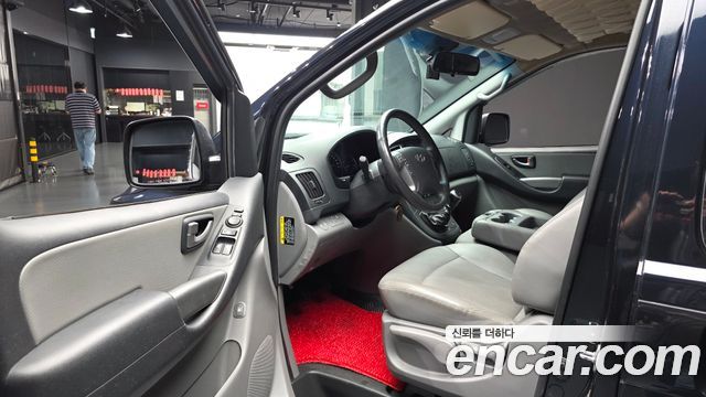 Hyundai Grand Starex Van 3-Seater Smart 2021 — фото 10