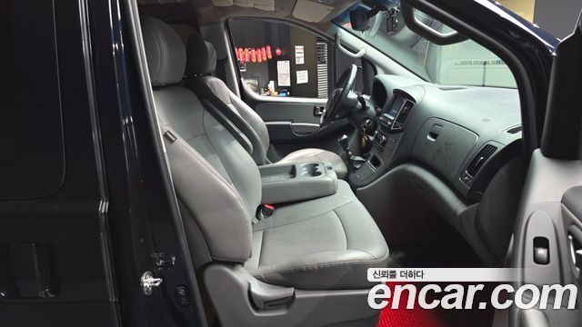 Hyundai Grand Starex Van 3-Seater Smart 2021 — фото 11