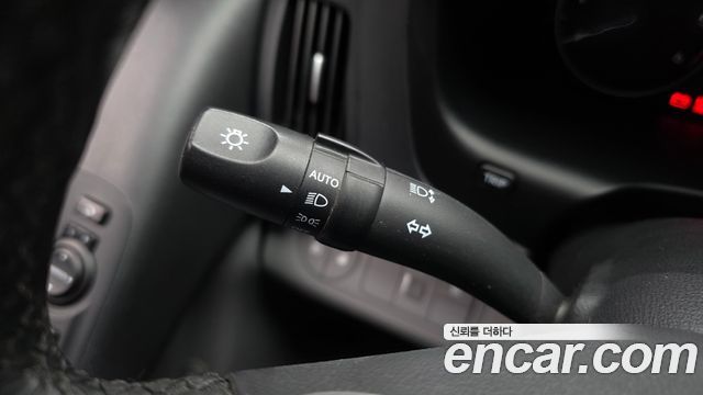 Hyundai Grand Starex Van 3-Seater Smart 2021 — фото 19