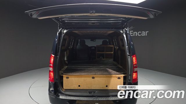 Hyundai Grand Starex Van 3-Seater Smart 2021 — фото 20