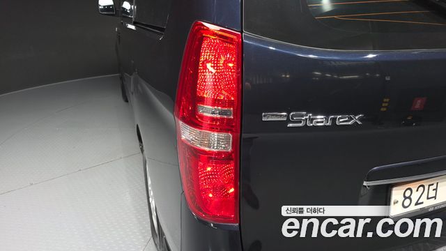 Hyundai Grand Starex Van 3-Seater Smart 2021 — фото 23