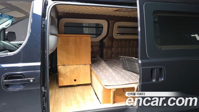 Hyundai Grand Starex Van 3-Seater Smart 2021 — фото 26