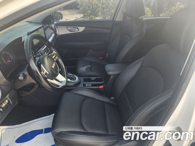 Kia K3 (II) 1.6 Prestige 2022 — фото 10