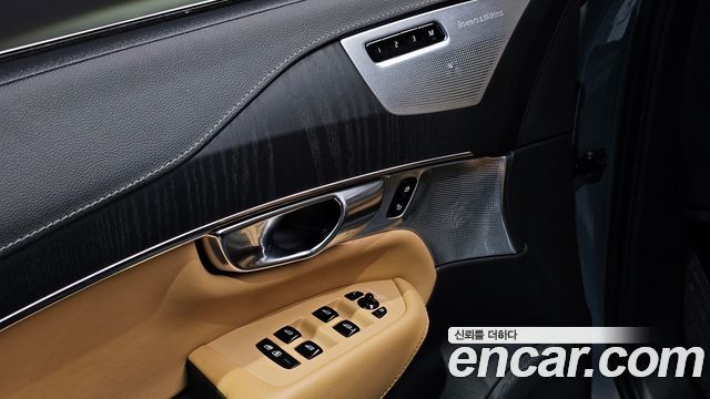 Volvo XC90 (II) B6 Ultimate Bright 2023 — фото 16
