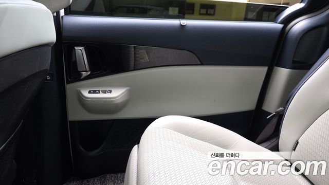 Kia Carnival (IV) HEV 7seater Gravity 2025 — фото 25