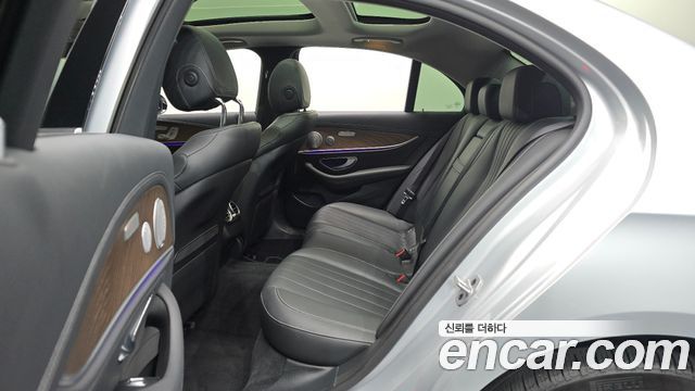Mercedes-Benz E-Class (W213) E300 Exclusive 2019 — фото 12
