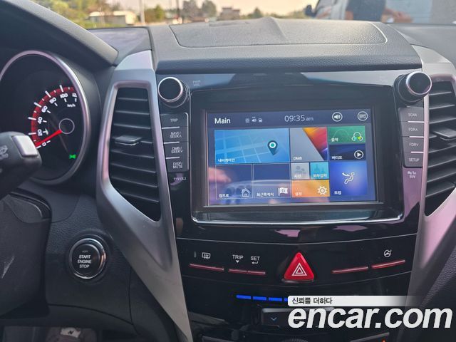 KG Mobility (SsangYong) Tivoli Diesel VX 2WD 2016 — фото 18