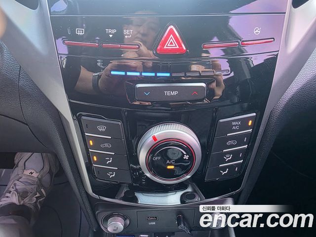KG Mobility (SsangYong) Tivoli Diesel VX 2WD 2016 — фото 19