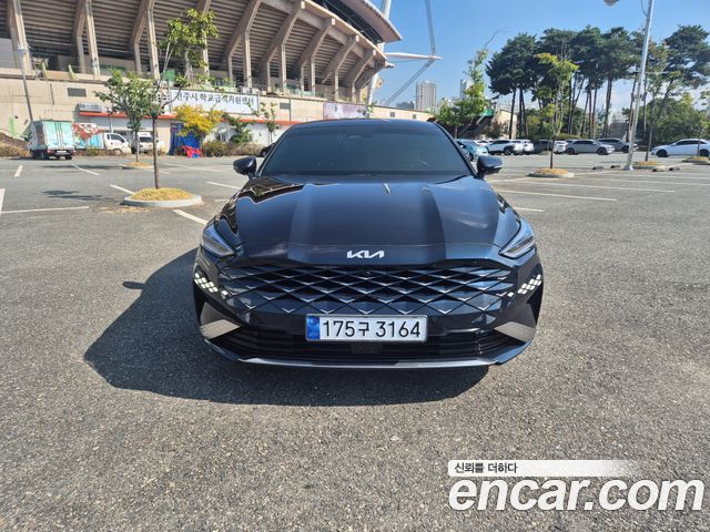 Kia K8 Hybrid Noblesse