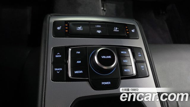 Genesis G80 3.3 GDI AWD Premium Luxury 2018 — фото 17
