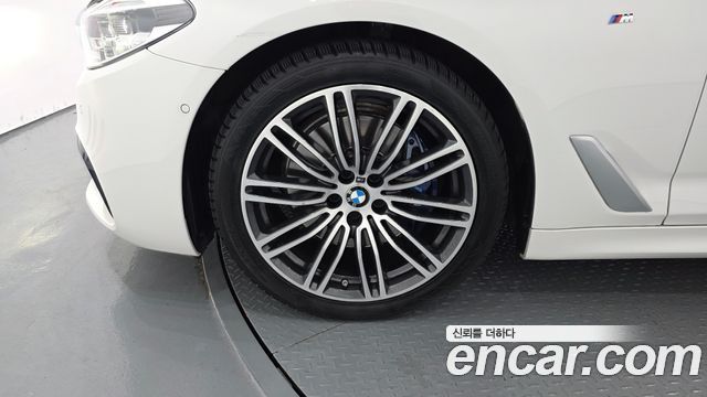 BMW 5 Series (G30) 530i xDrive M Sport Package Plus 2019 — фото 5