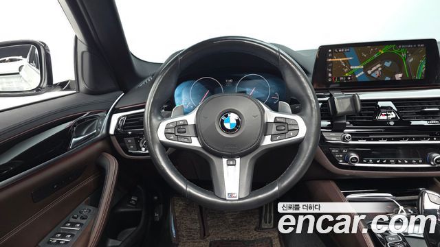 BMW 5 Series (G30) 530i xDrive M Sport Package Plus 2019 — фото 12