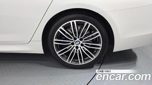 BMW 5 Series (G30) 530i xDrive M Sport Package Plus 2019 — фото 21