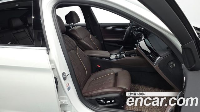 BMW 5 Series (G30) 530i xDrive M Sport Package Plus 2019 — фото 26