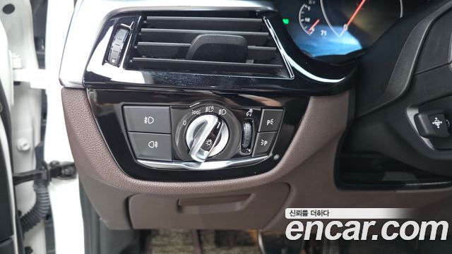 BMW 5 Series (G30) 530i xDrive M Sport Package Plus 2019 — фото 27