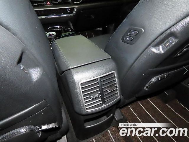 Kia Sportage (V) Gasoline 1.6 Turbo 2WD Signature 2023 — фото 19