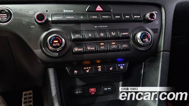 Kia Sportage The Bold Diesel 2.0 2WD Prestige 2019 — фото 18