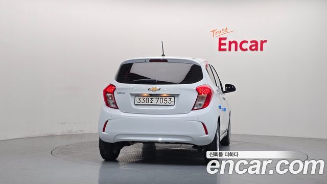 Chevrolet Spark LT 2022 — фото 4