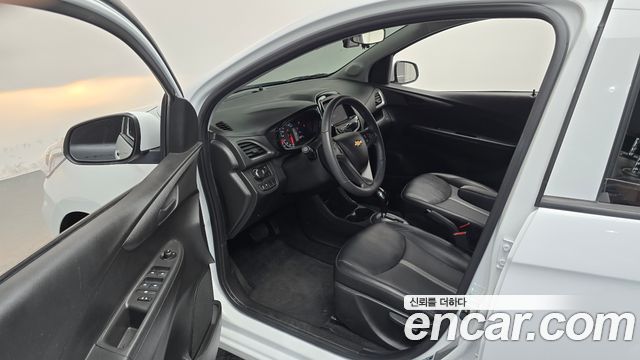 Chevrolet Spark LT 2022 — фото 10