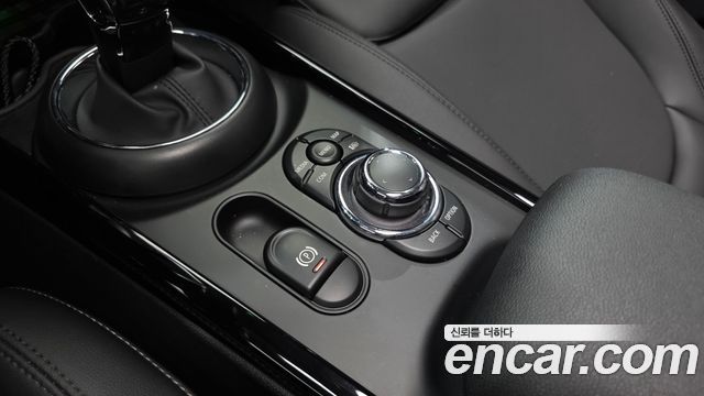 MINI Cooper Clubman Classic 2nd 2024 — фото 9