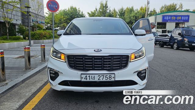 Kia Carnival 9-Seater Noblesse Special 2019 — фото 3