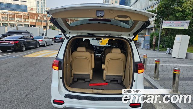 Kia Carnival 9-Seater Noblesse Special 2019 — фото 5