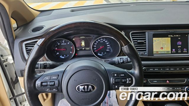 Kia Carnival 9-Seater Noblesse Special 2019 — фото 15