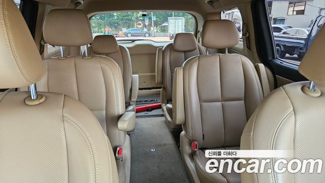 Kia Carnival 9-Seater Noblesse Special 2019 — фото 16