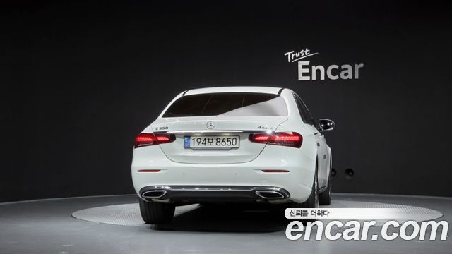 Mercedes-Benz E-Class (W213) E350 4MATIC Exclusive 2023 — фото 4