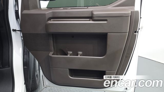 Kia PV5 Passenger 5 Seater Plus 2026 — фото 24