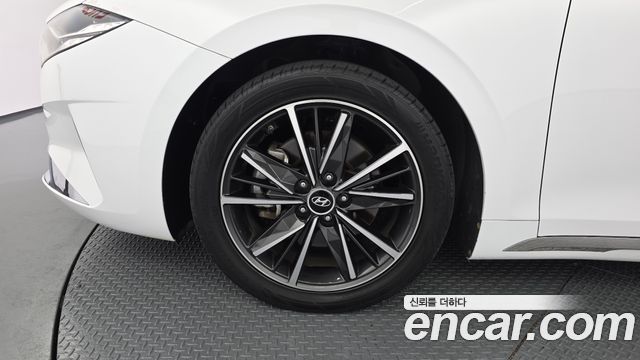 Hyundai Grandeur (IG) 2.5 Le Blanc 2023 — фото 5