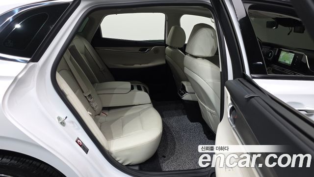 Hyundai Grandeur (IG) 2.5 Le Blanc 2023 — фото 16