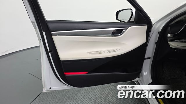Hyundai Grandeur (IG) 2.5 Le Blanc 2023 — фото 30