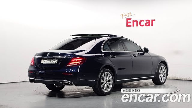 Mercedes-Benz E-Class (W213) E300 4MATIC Exclusive 2019 — фото 2