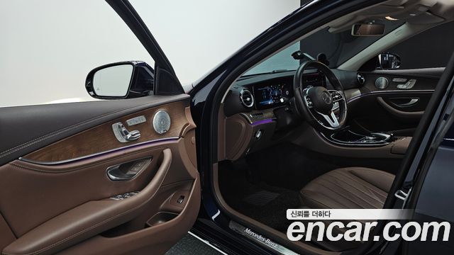 Mercedes-Benz E-Class (W213) E300 4MATIC Exclusive 2019 — фото 10