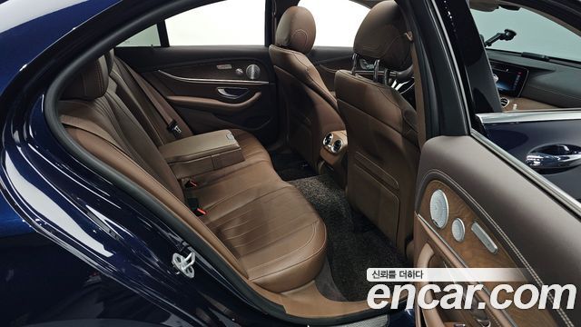 Mercedes-Benz E-Class (W213) E300 4MATIC Exclusive 2019 — фото 15