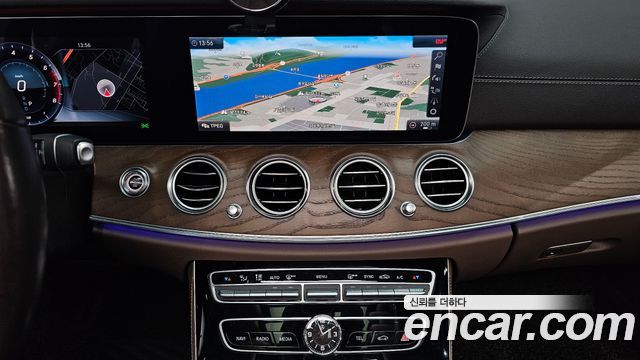 Mercedes-Benz E-Class (W213) E300 4MATIC Exclusive 2019 — фото 18