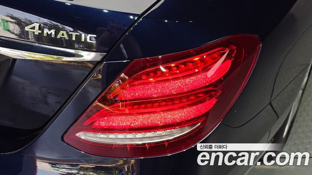 Mercedes-Benz E-Class (W213) E300 4MATIC Exclusive 2019 — фото 29