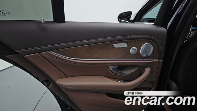 Mercedes-Benz E-Class (W213) E300 4MATIC Exclusive 2019 — фото 31
