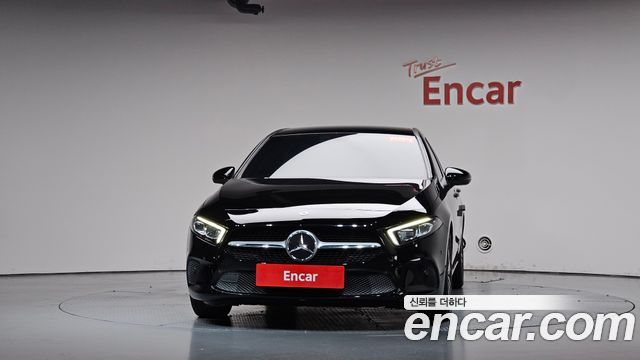 Mercedes-Benz A-Class (W177) A220 Hatchback 2021 — фото 3