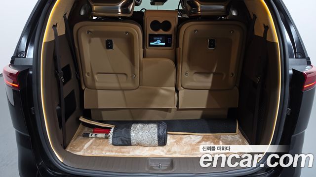 Kia Carnival (IV) Gasoline 9-seater Limousine(Special vehicle) 2021 — фото 20