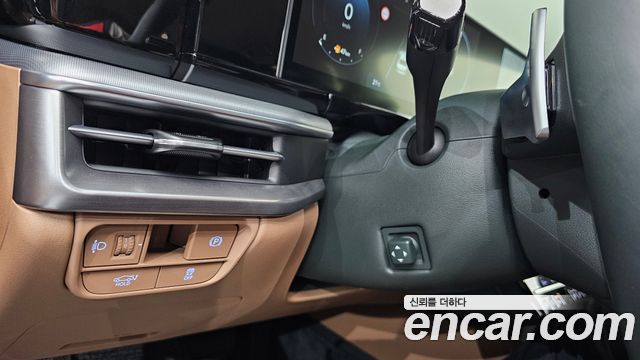 Hyundai Grandeur (GN7) 2,5 Gasoline 2WD Exclusive 2025 — фото 13