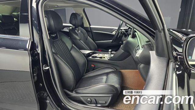Genesis G70 2.0T Elite 2019 — фото 10
