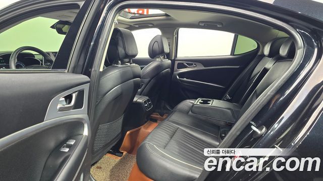 Genesis G70 2.0T Elite 2019 — фото 16