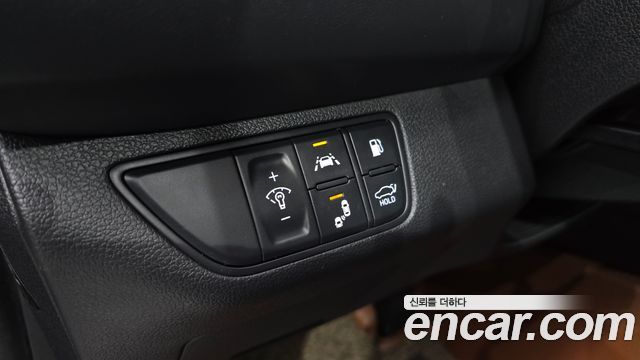 Genesis G70 2.0T Elite 2019 — фото 18
